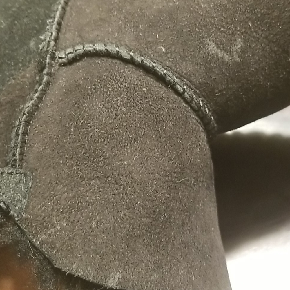 Ugg Bailey Buttons - image 5